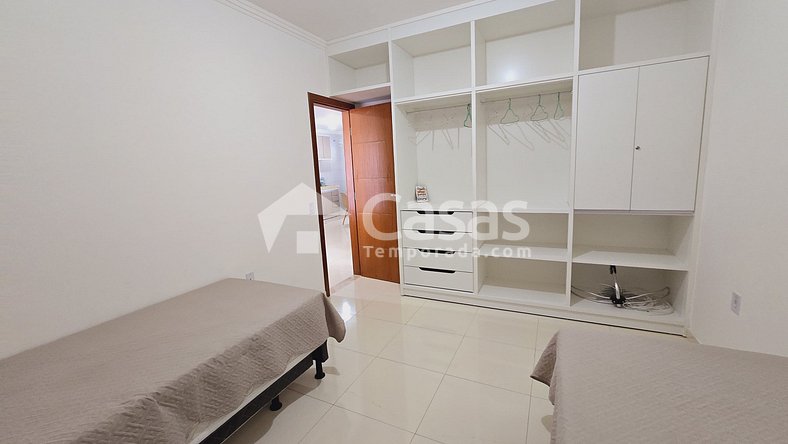 Apartamento de dois quartos, novo na Praia de Taperapuan