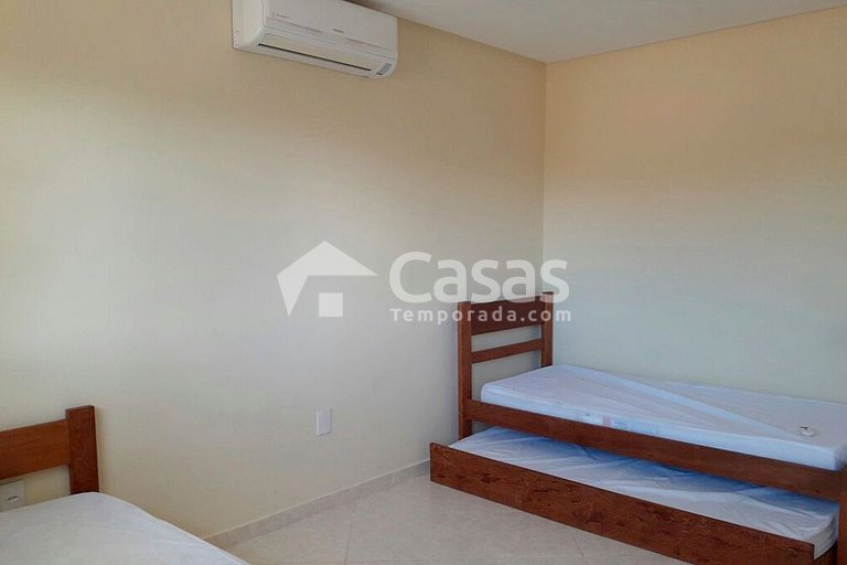 Casa com 4 suítes e 4 quartos na praia de Mundai