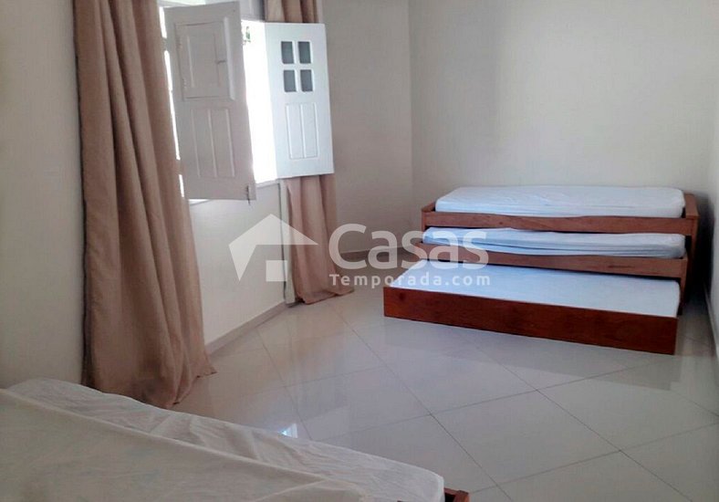 Casa com 4 suítes e 4 quartos na praia de Mundai