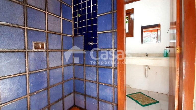 Casa com 4 Suítes, Piscina e Churrasqueira para 17 Pessoas