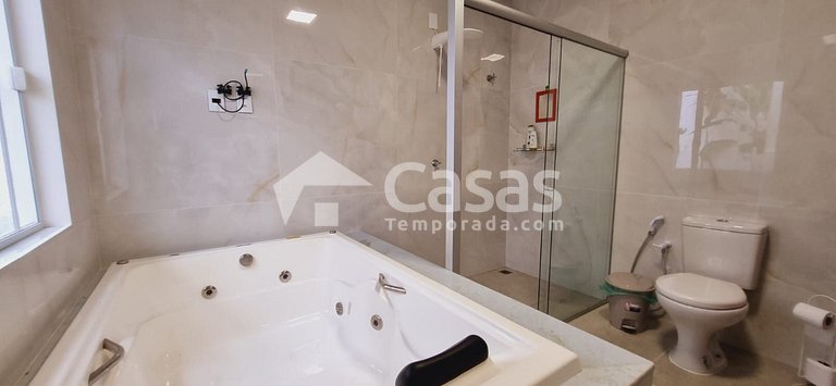 Casa com piscina e hidromassagem em Taperapuan