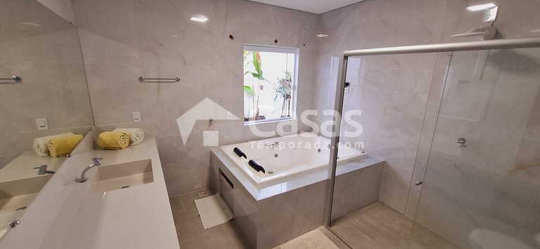 Casa com piscina, hidromassagem, para 10 pessoas