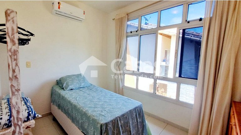 Duplex com 3 quartos a 50 metros da Praia de Taperapuan