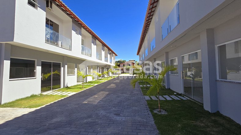 Duplex novo em condomínio na praia