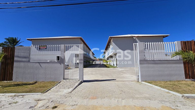 Duplex novo em condomínio na praia