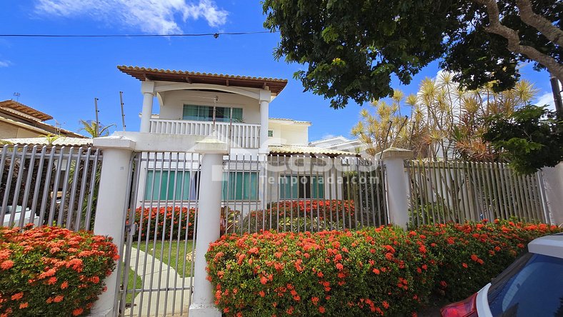 Espaçosa Casa de 4 Quartos no Outeiro da Glória