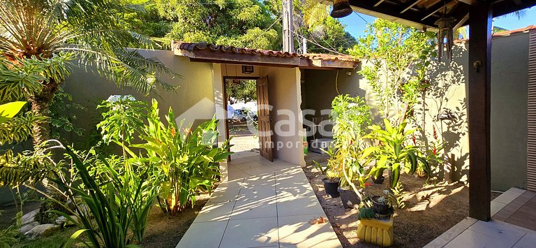 Excelente casa piscina e churrasqueira com parcial vista mar