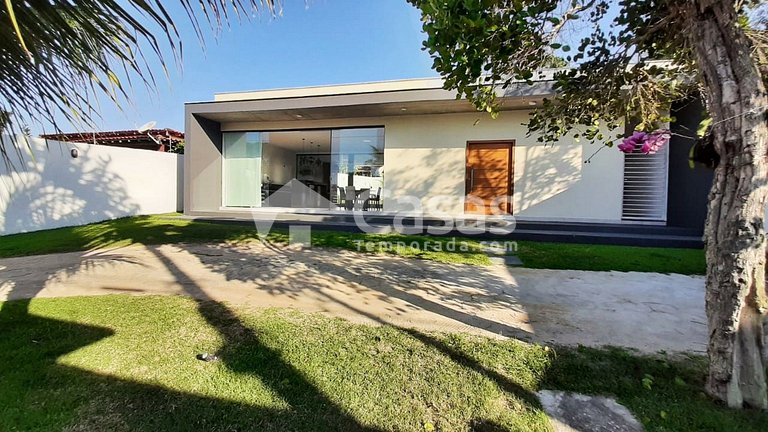 House with pool and hot tub in Taperapuan